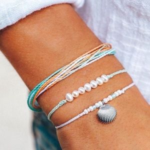 pura vida pearl and shell set!